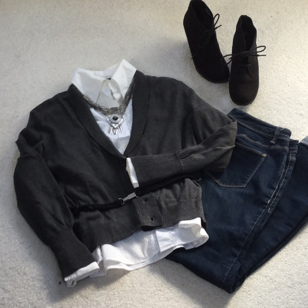 NWT long sleeved gray cardigan